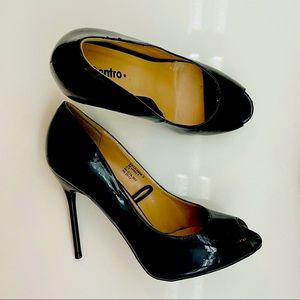 Centro Black shoes. Brand new